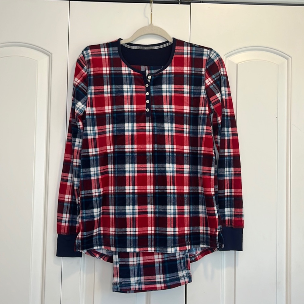Used Christmas pajama set from Nautica